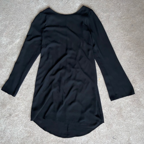 Fringe open back sheath dress - Picture 3 of 5